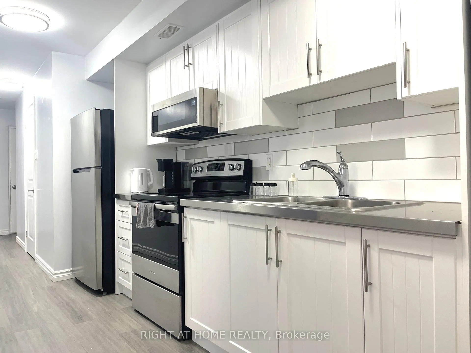 Photo 5 of Unit 1, 31A Frankdale Avenue E, Toronto, Danforth Village-East York — HOMEH