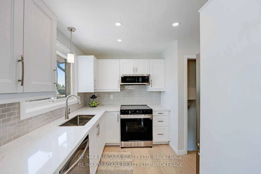 Photo 11 of 628 Bunting Road, St. Catharines, Bunting/Linwell — HOMEH