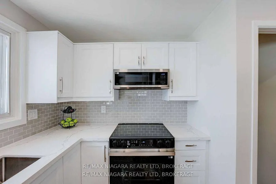 Photo 12 of 628 Bunting Road, St. Catharines, Bunting/Linwell — HOMEH