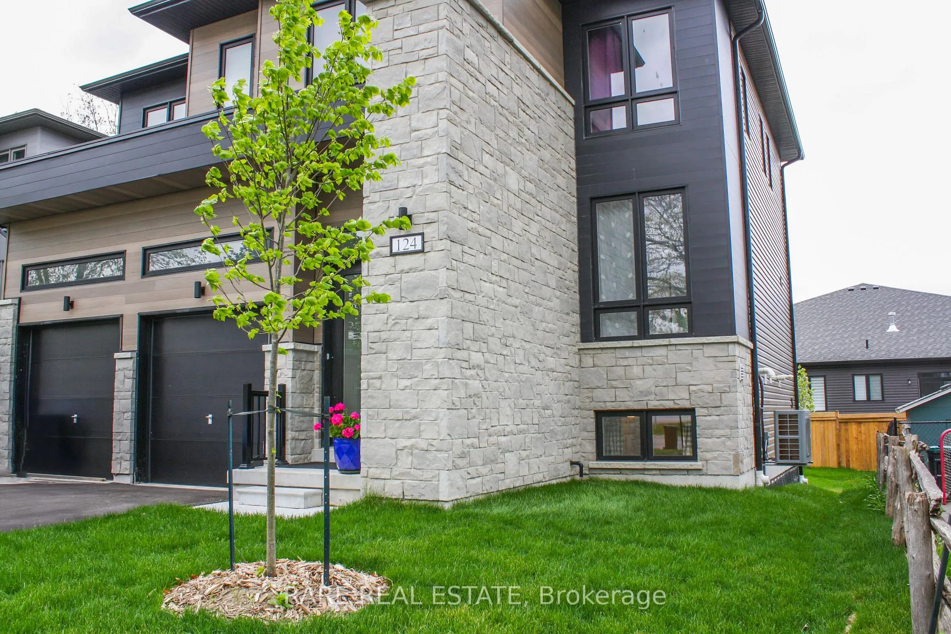 Front of Unit Lower, 124 Ansley Road