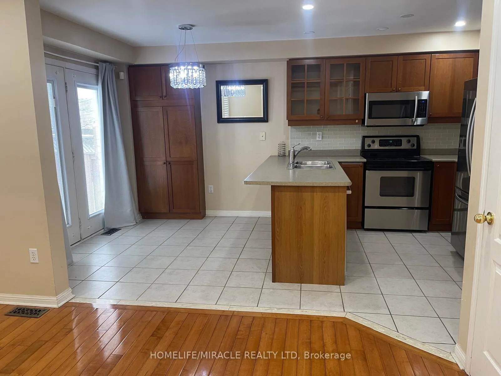 Photo 6 of 1527 Evans Terrace, Milton, Clarke — HOMEH