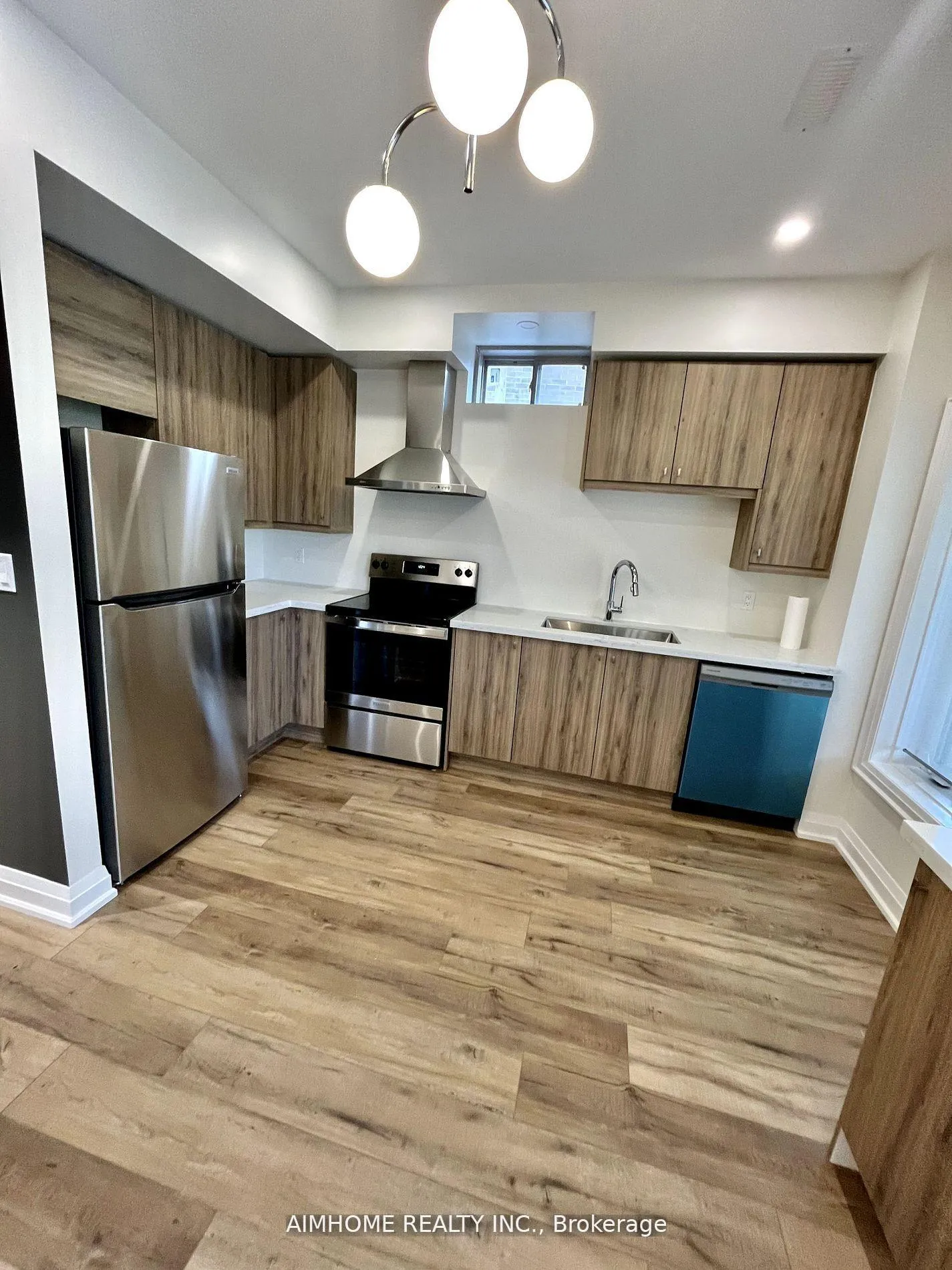 Photo 9 of Unit BSMT, 6 Pine Hill Crescent, Aurora, Aurora Estates — HOMEH
