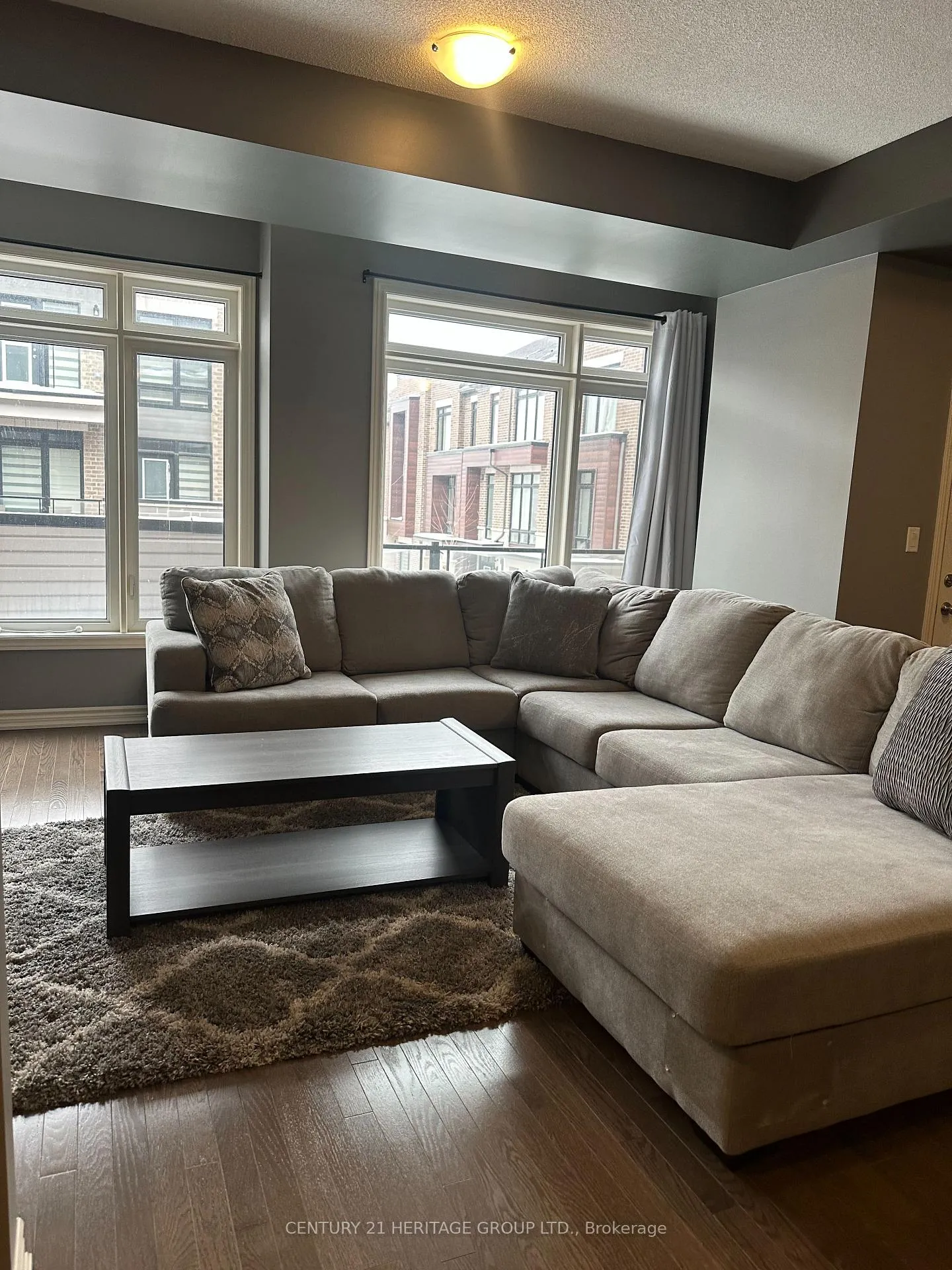 Photo 6 of 44 Elsinore Street, Vaughan, Kleinburg — HOMEH