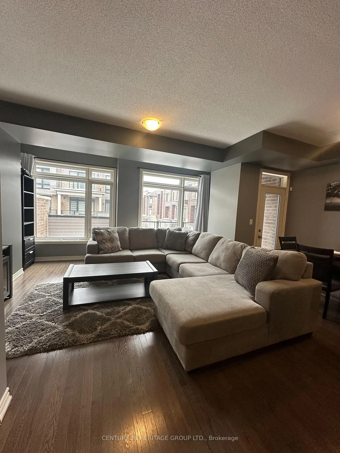 Photo 8 of 44 Elsinore Street, Vaughan, Kleinburg — HOMEH