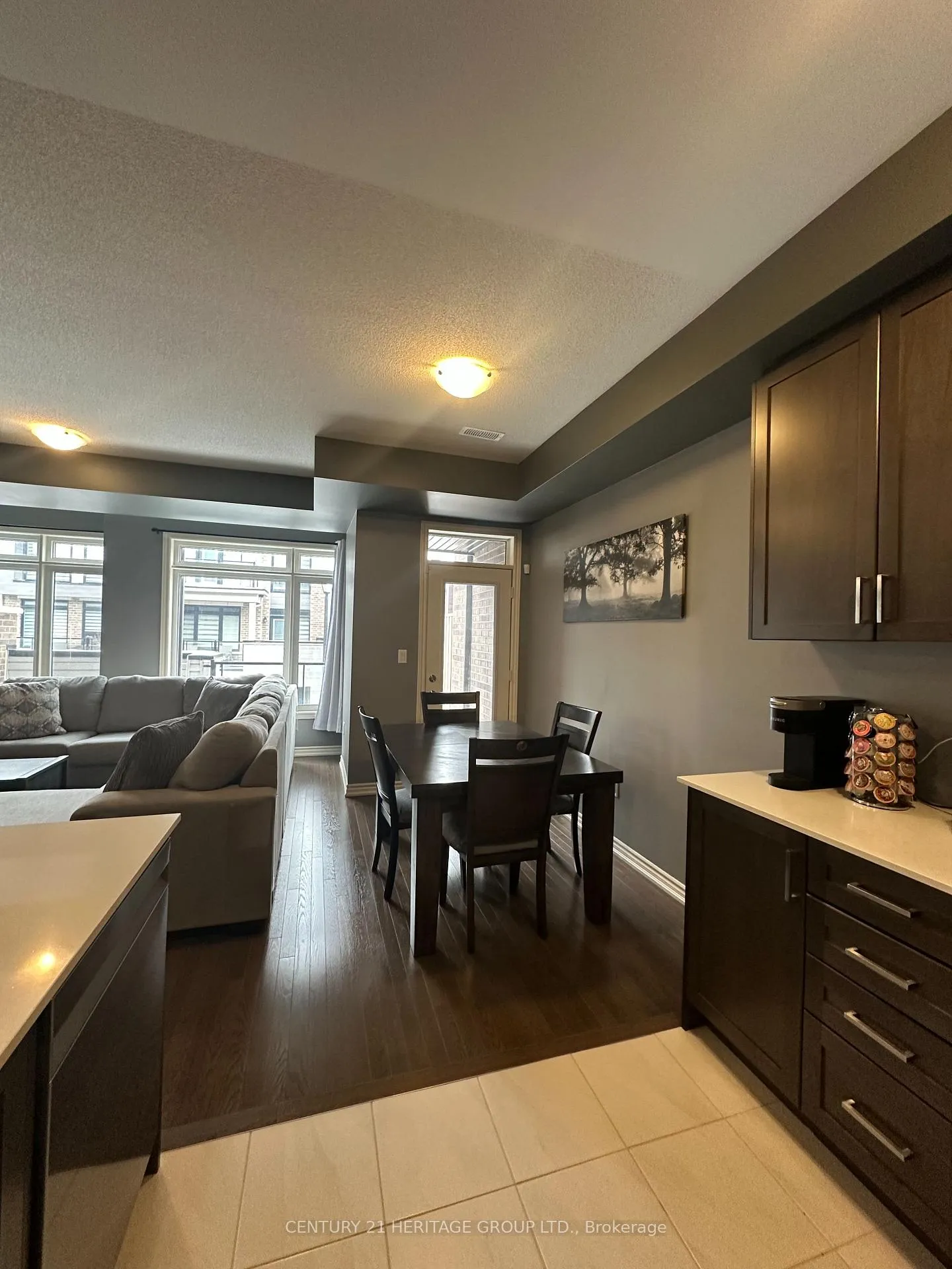 Photo 10 of 44 Elsinore Street, Vaughan, Kleinburg — HOMEH