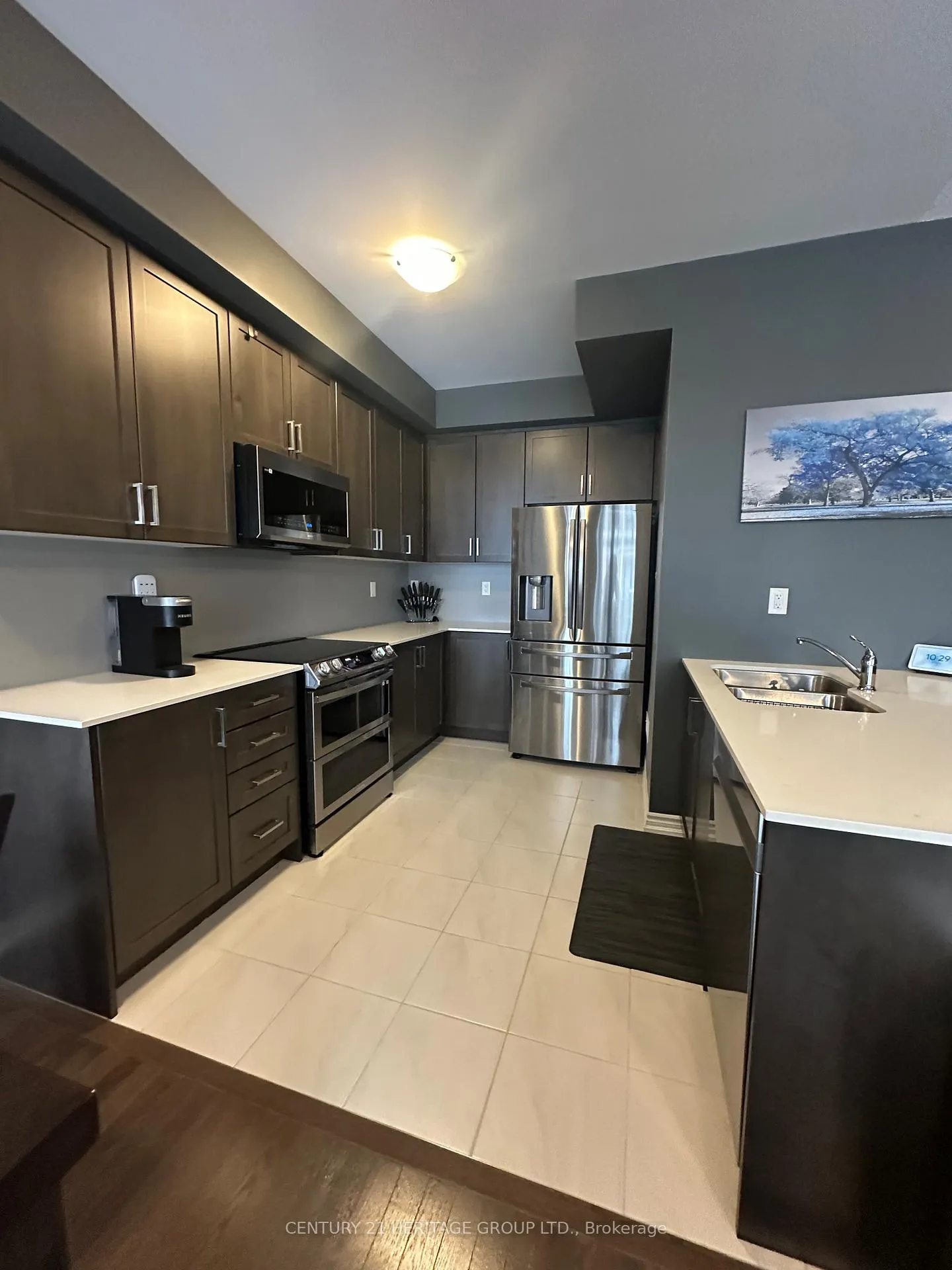 Photo 11 of 44 Elsinore Street, Vaughan, Kleinburg — HOMEH