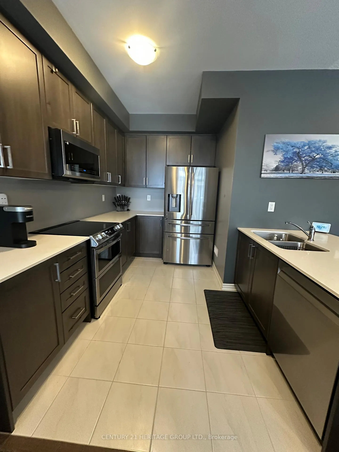 Photo 12 of 44 Elsinore Street, Vaughan, Kleinburg — HOMEH