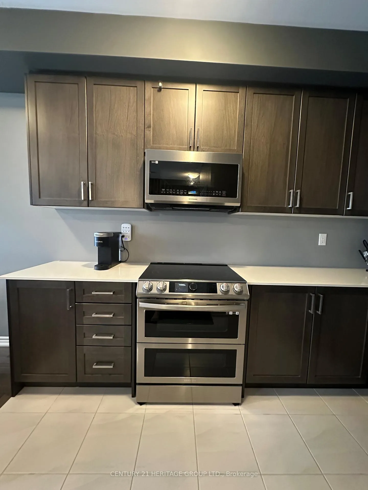 Photo 13 of 44 Elsinore Street, Vaughan, Kleinburg — HOMEH