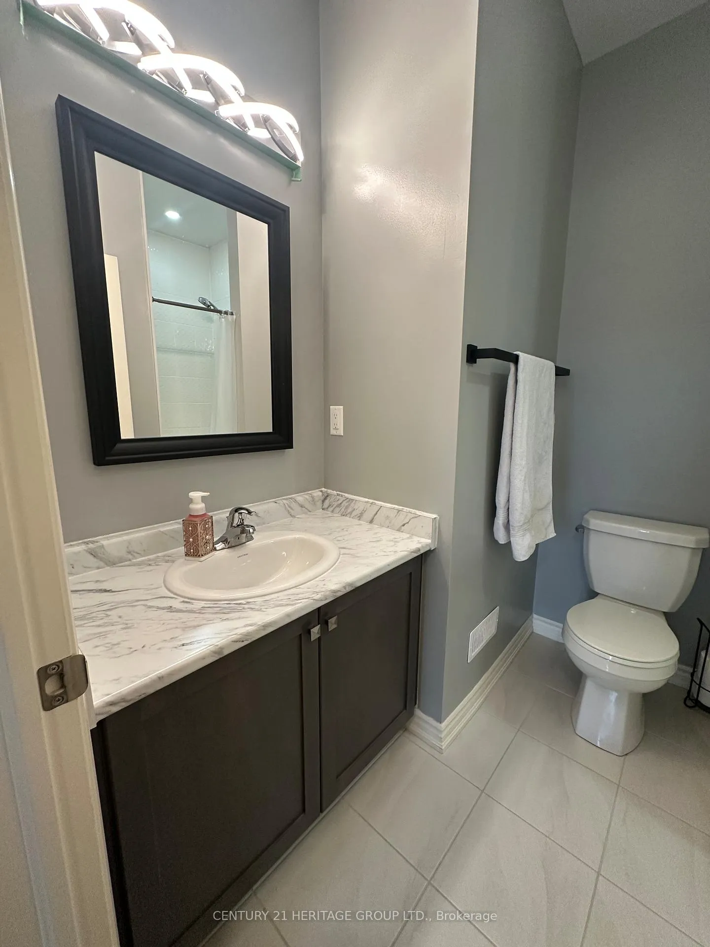 Photo 29 of 44 Elsinore Street, Vaughan, Kleinburg — HOMEH