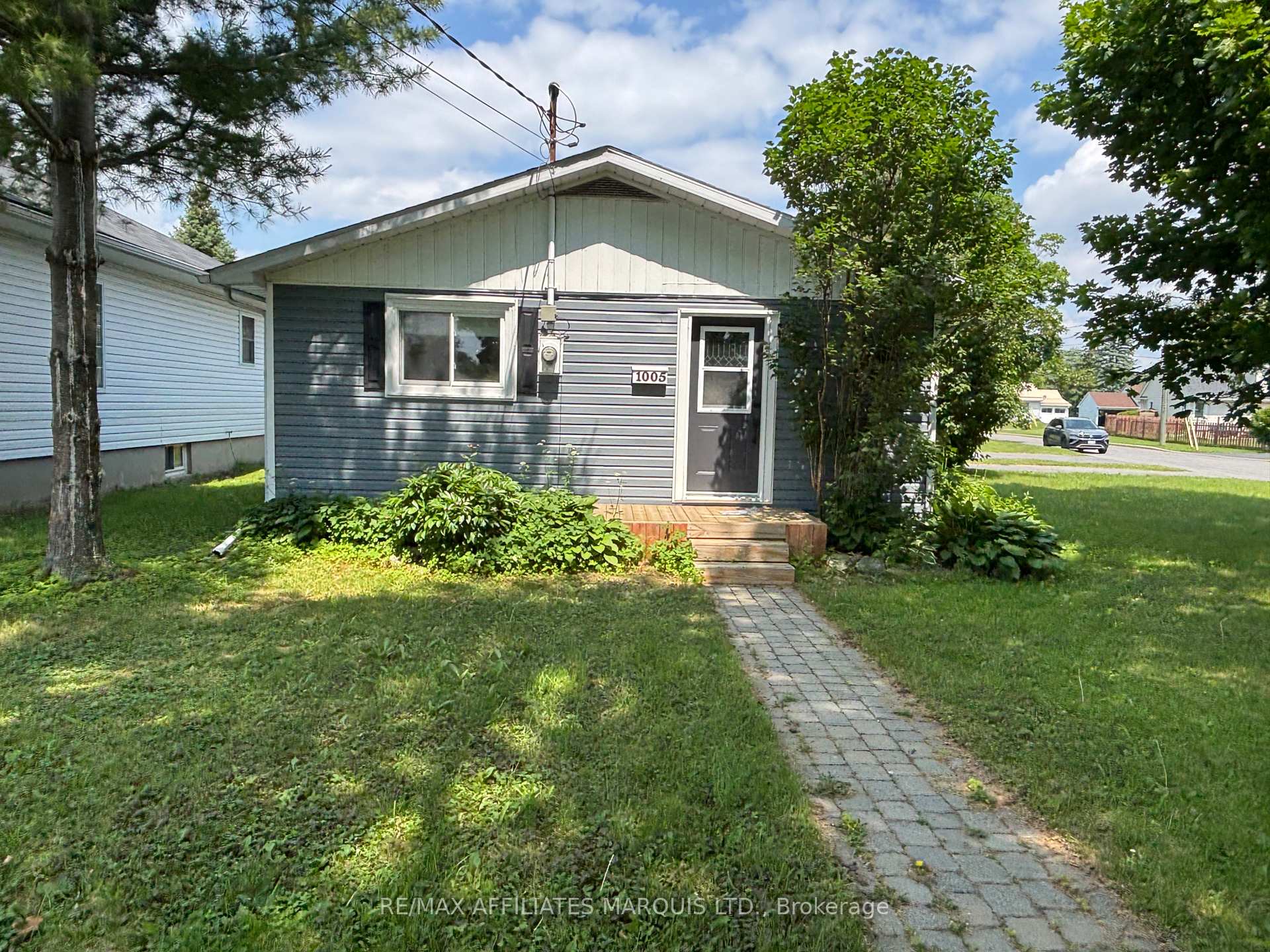 Photo 3 of 1005 Osborne Avenue, Cornwall — HOMEH