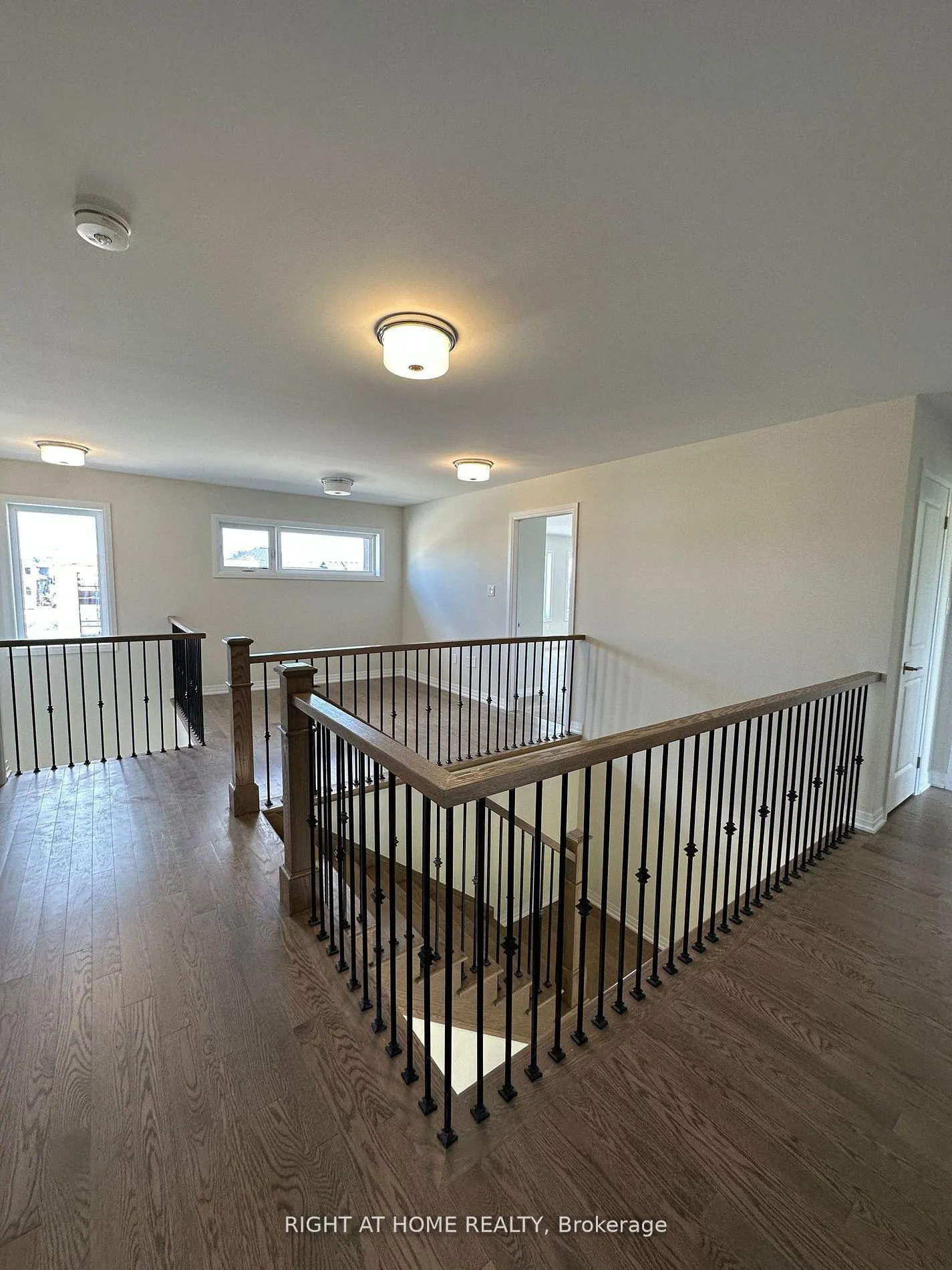 Photo 3 of 3713 Quayside Drive N, Severn, West Shore — HOMEH