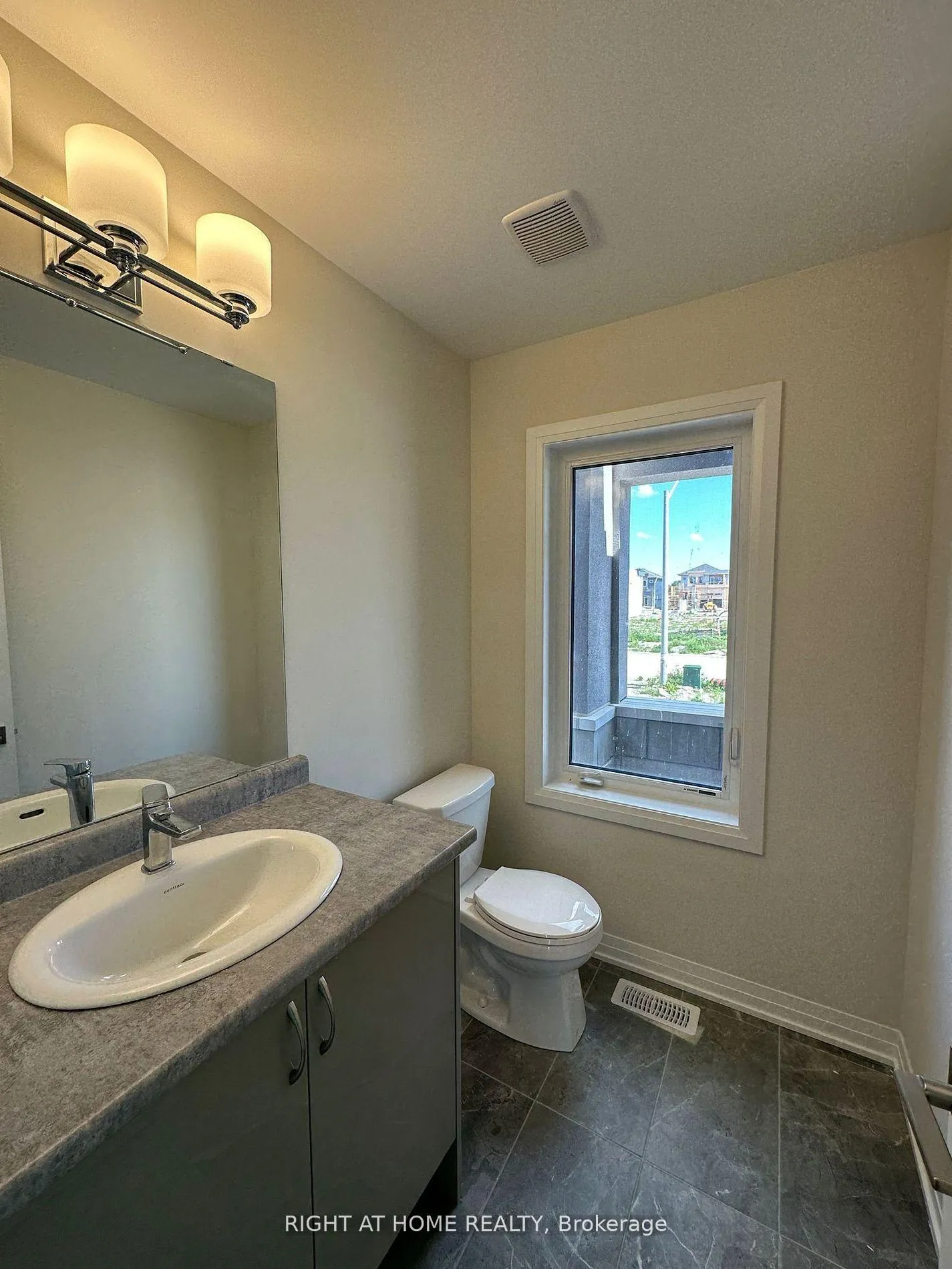 Photo 6 of 3713 Quayside Drive N, Severn, West Shore — HOMEH