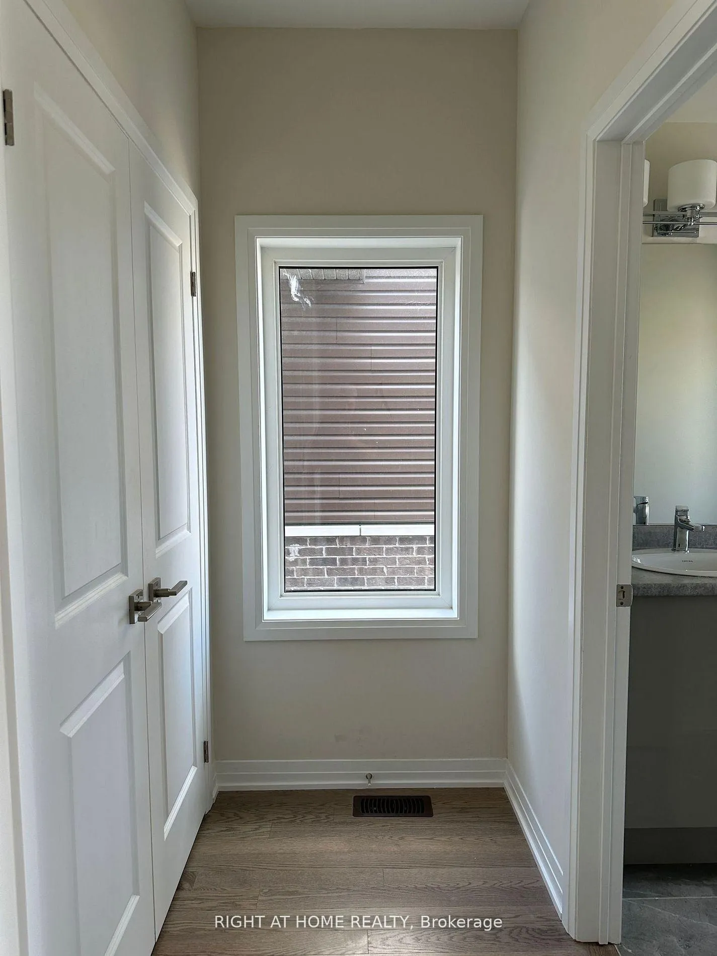 Photo 7 of 3713 Quayside Drive N, Severn, West Shore — HOMEH