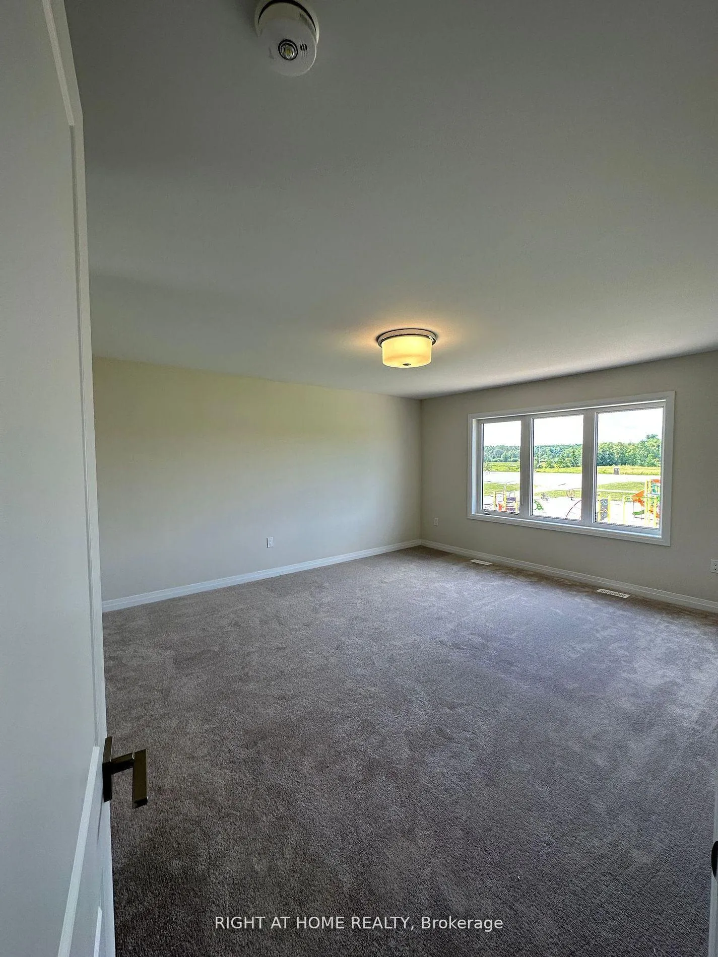 Photo 10 of 3713 Quayside Drive N, Severn, West Shore — HOMEH