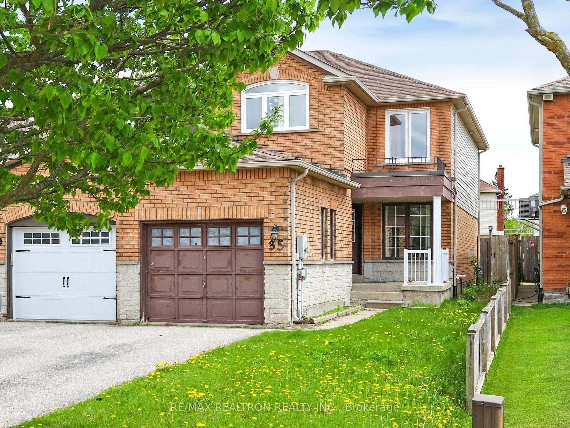 Photo 2 of 35 Basswood Drive, Barrie, Holly — HOMEH