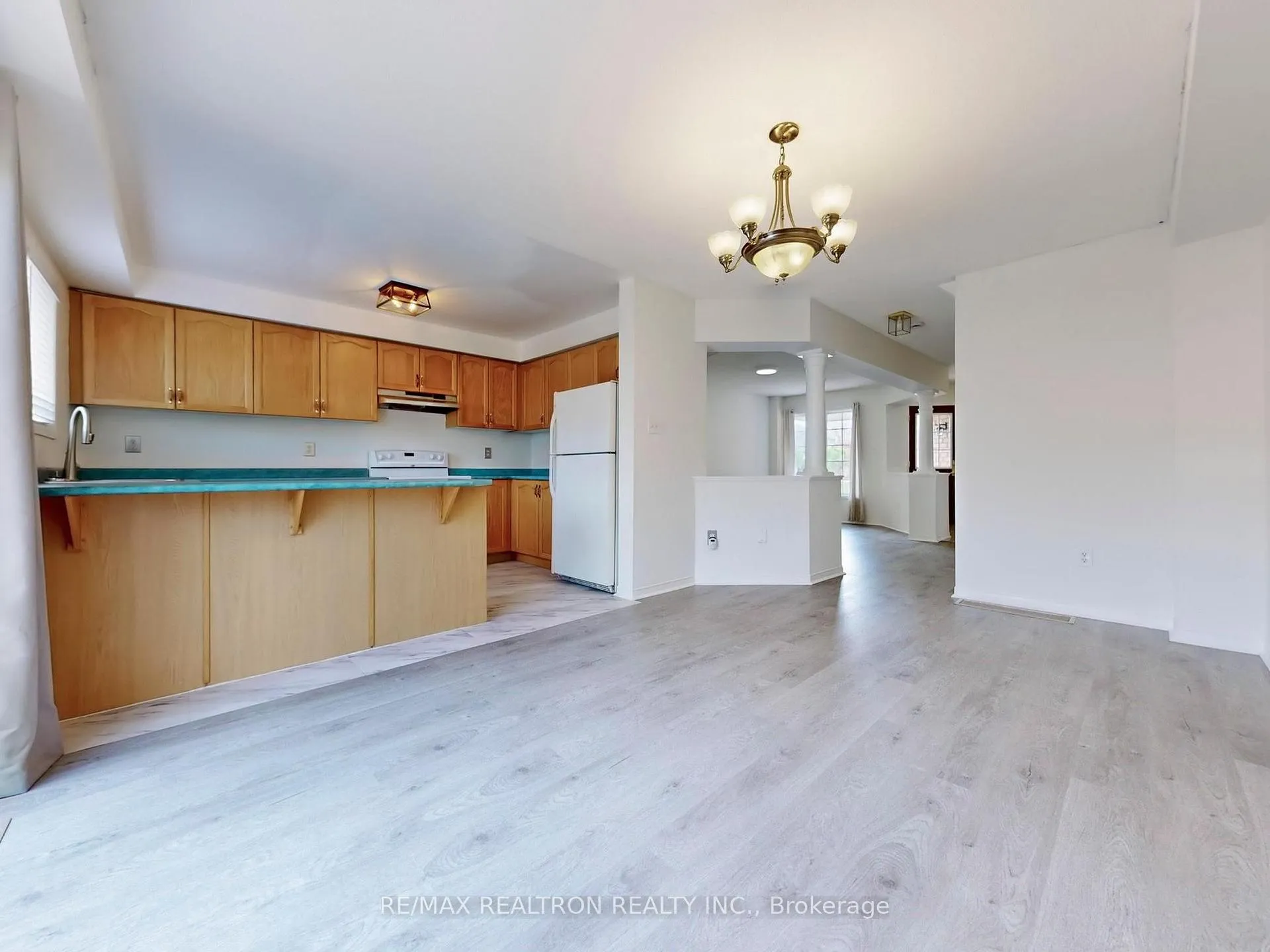 Photo 13 of 35 Basswood Drive, Barrie, Holly — HOMEH