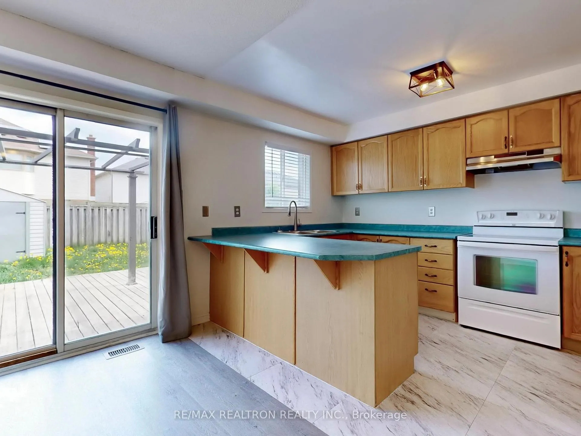 Photo 14 of 35 Basswood Drive, Barrie, Holly — HOMEH