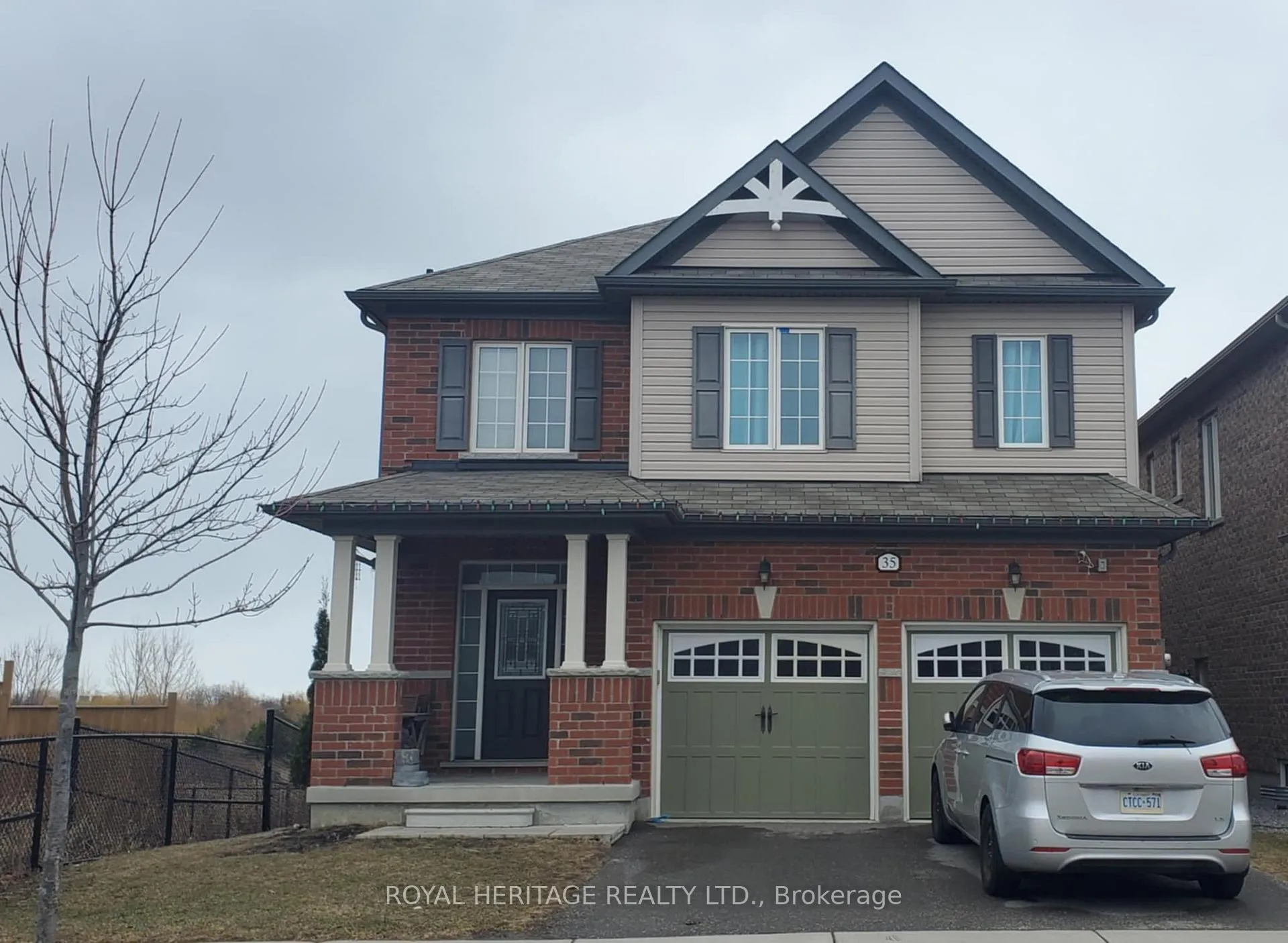 Front of 35 purdy Place