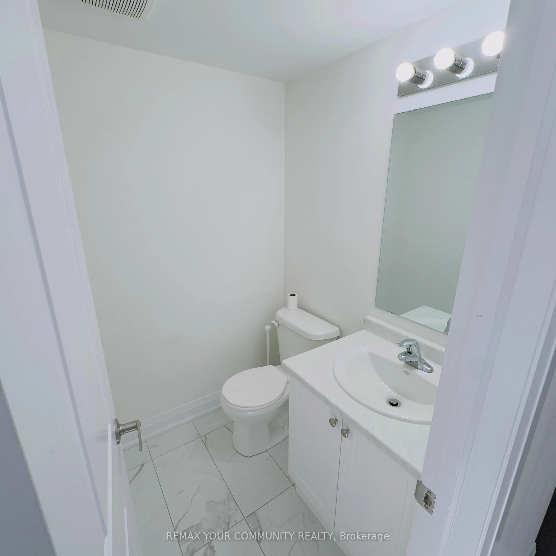 Photo 5 of 137 Moneypenny Place, Vaughan, Beverley Glen — HOMEH