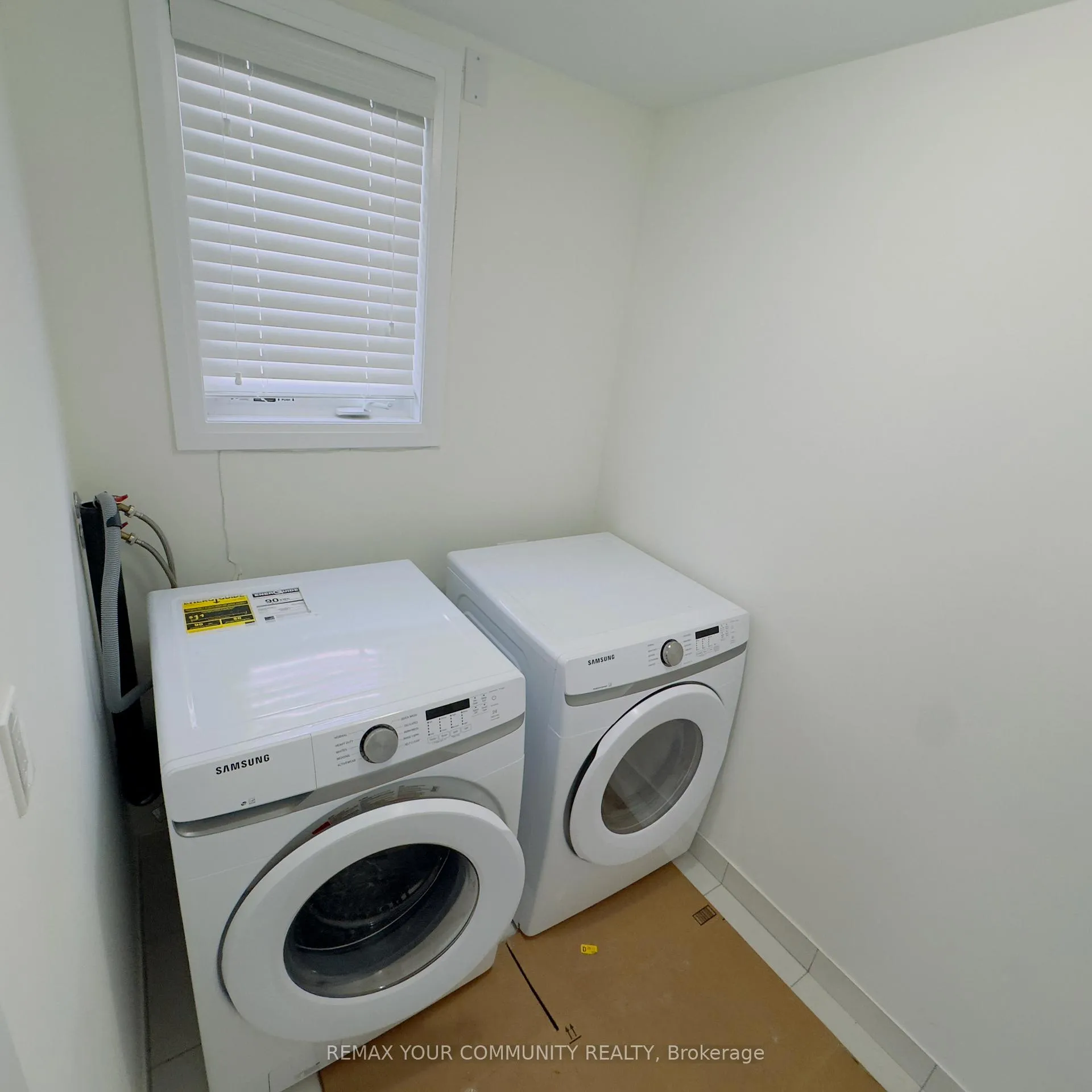 Photo 7 of 137 Moneypenny Place, Vaughan, Beverley Glen — HOMEH
