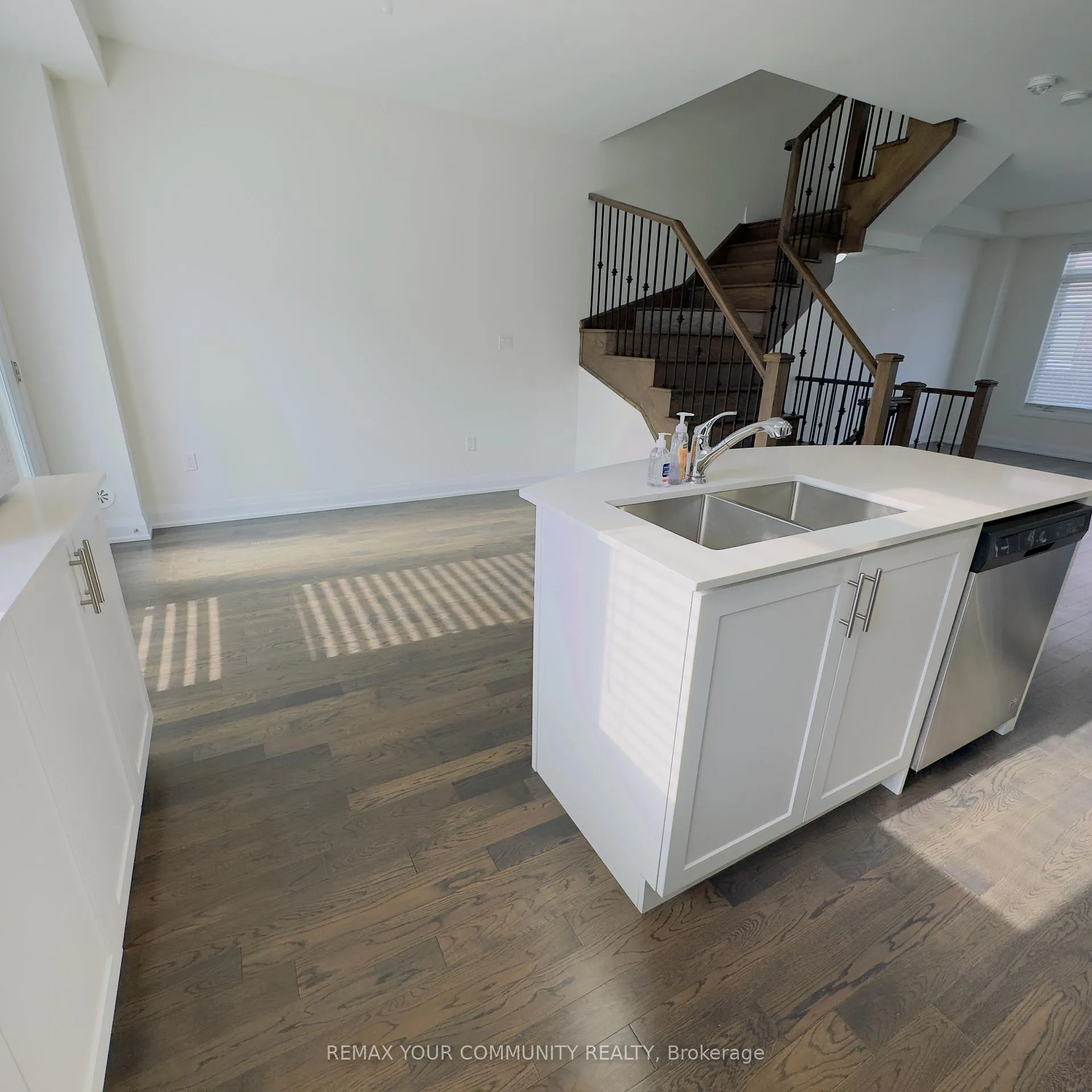Photo 14 of 137 Moneypenny Place, Vaughan, Beverley Glen — HOMEH