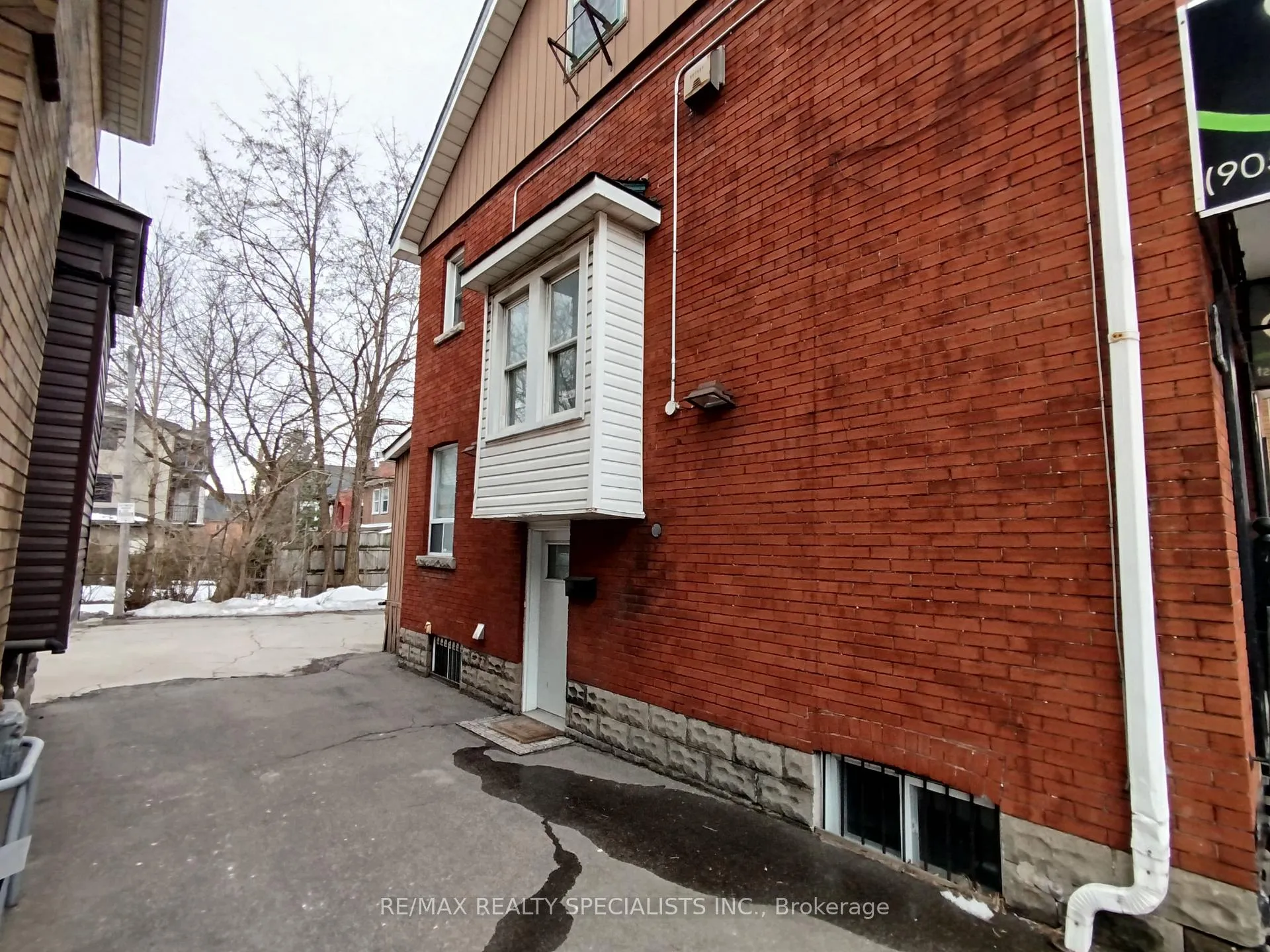 Front of Unit Upper, 269 Main Street W