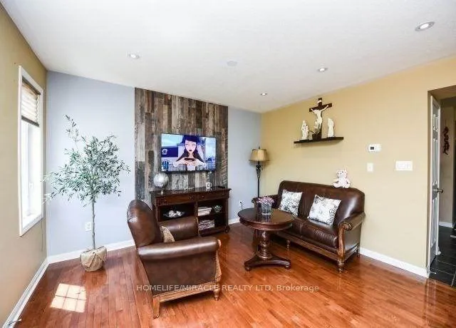 Photo 8 of 1175 McDowell Crescent, Milton, Beaty — HOMEH