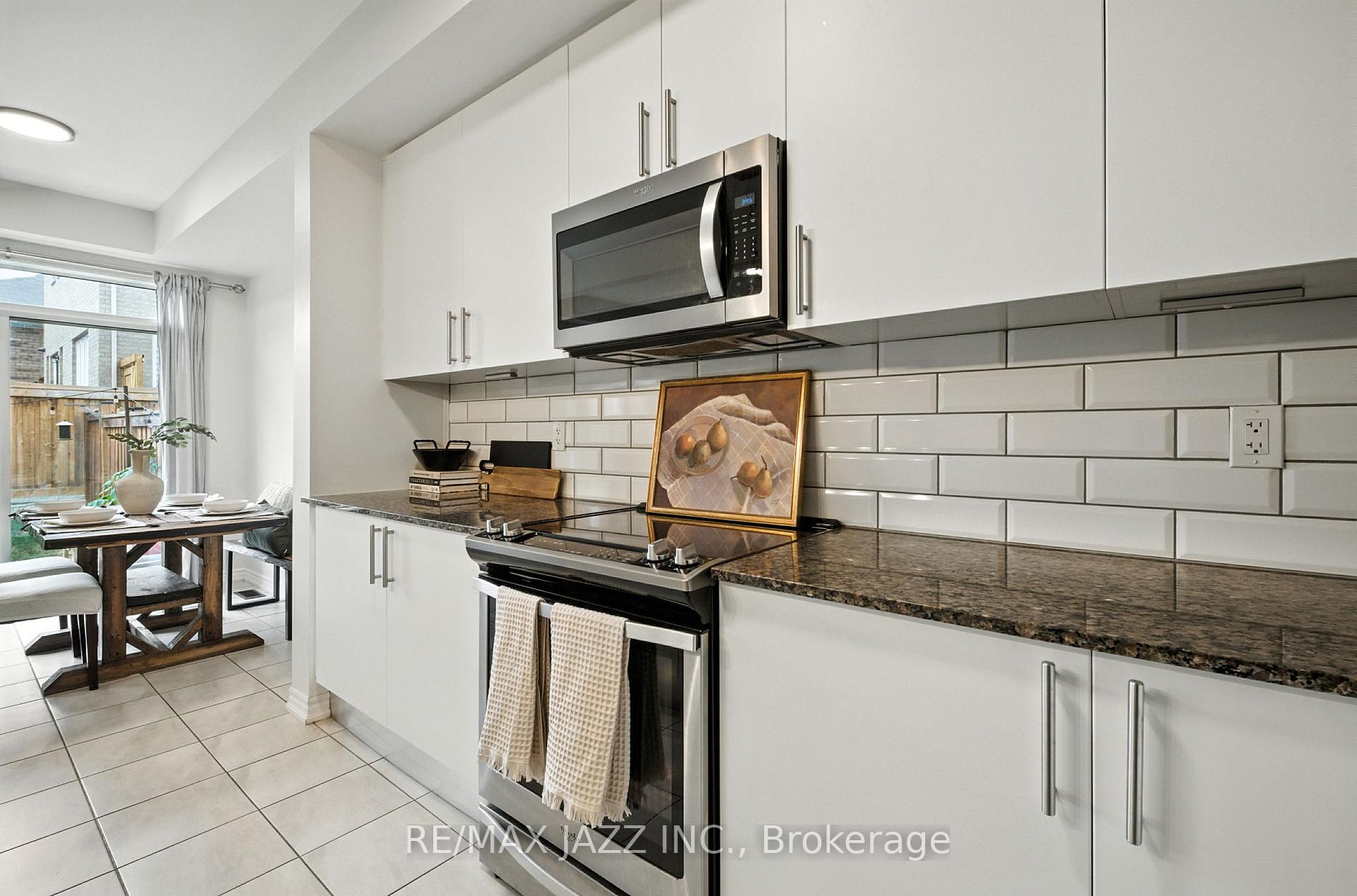 Photo 15 of 70 Lyle Drive, Clarington, Bowmanville — HOMEH