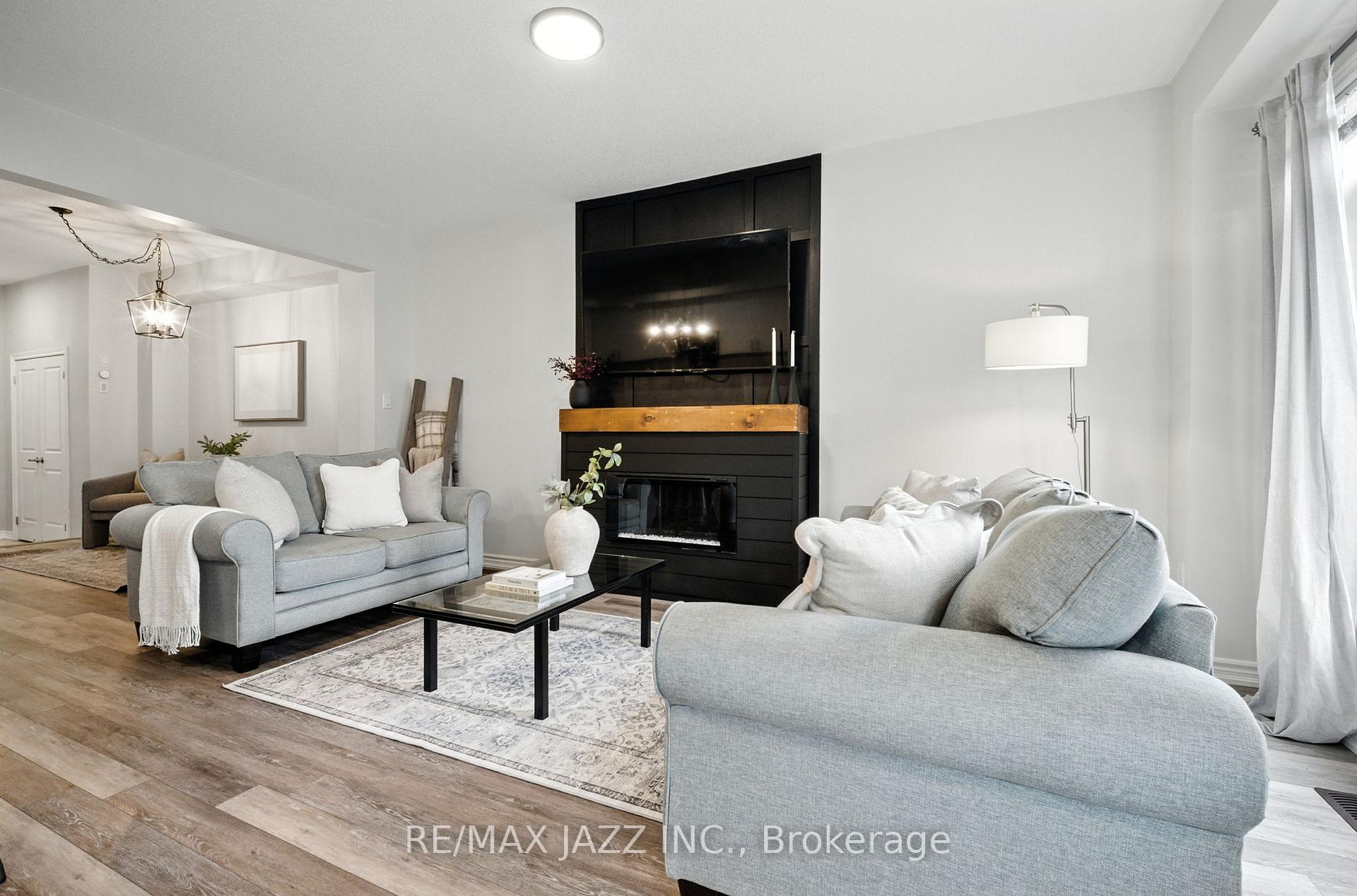 Photo 17 of 70 Lyle Drive, Clarington, Bowmanville — HOMEH