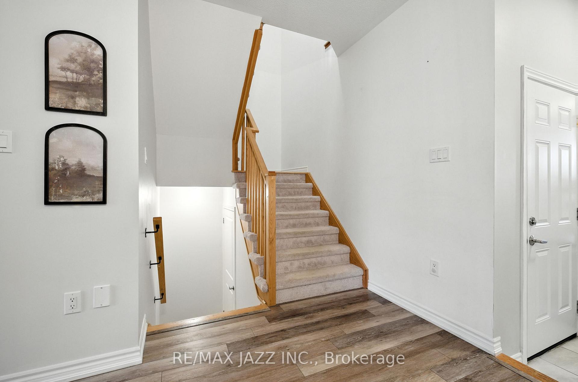 Photo 21 of 70 Lyle Drive, Clarington, Bowmanville — HOMEH