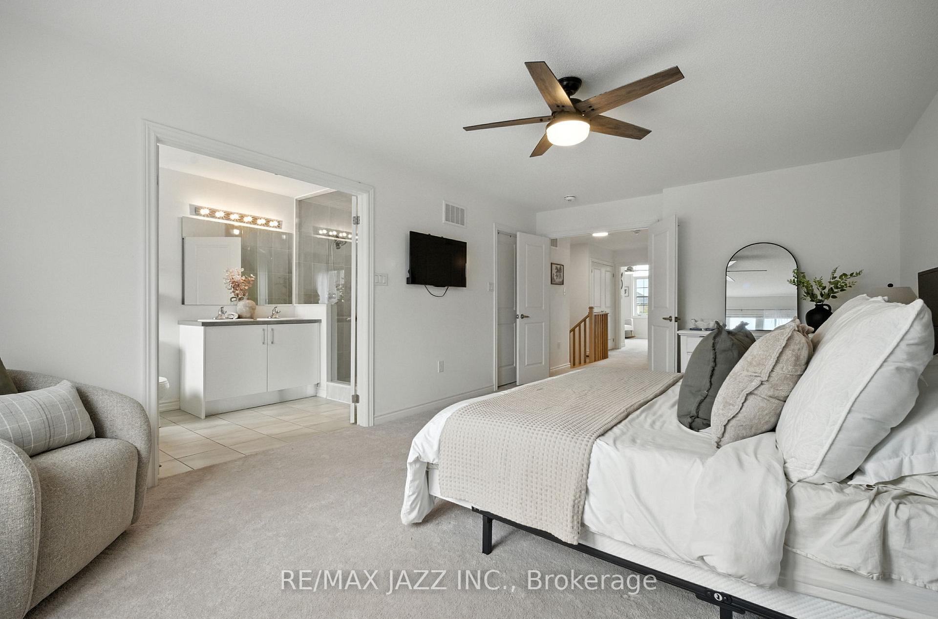 Photo 23 of 70 Lyle Drive, Clarington, Bowmanville — HOMEH