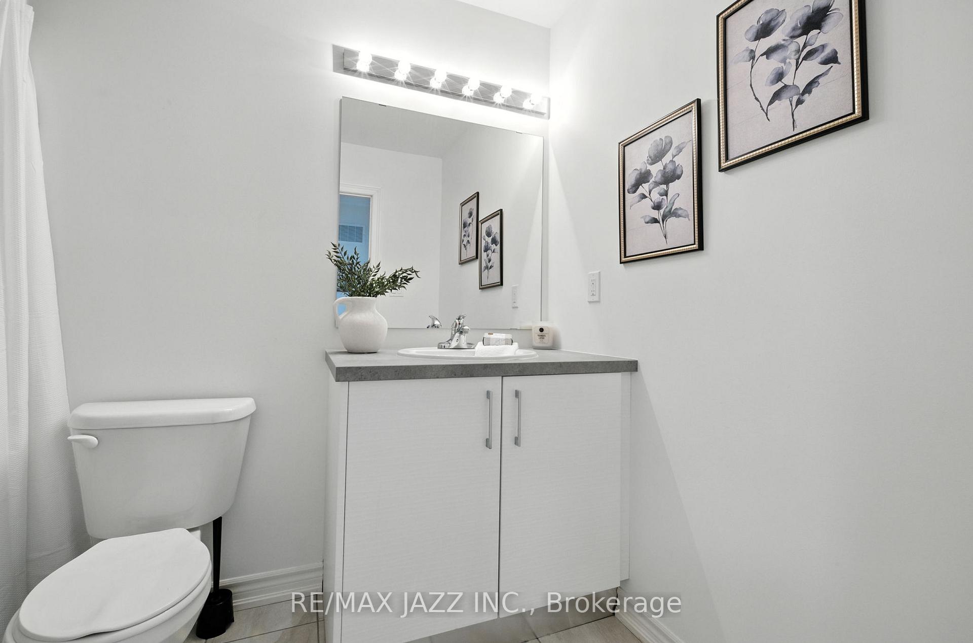 Photo 26 of 70 Lyle Drive, Clarington, Bowmanville — HOMEH