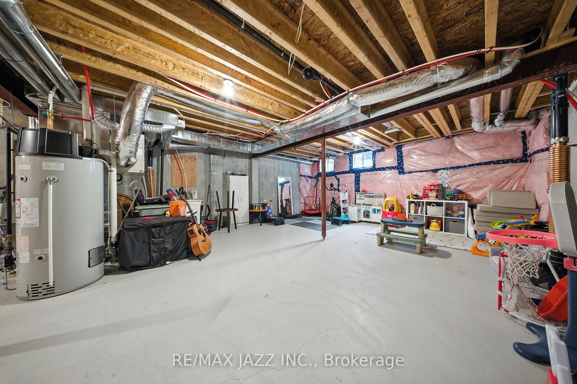 Photo 34 of 70 Lyle Drive, Clarington, Bowmanville — HOMEH