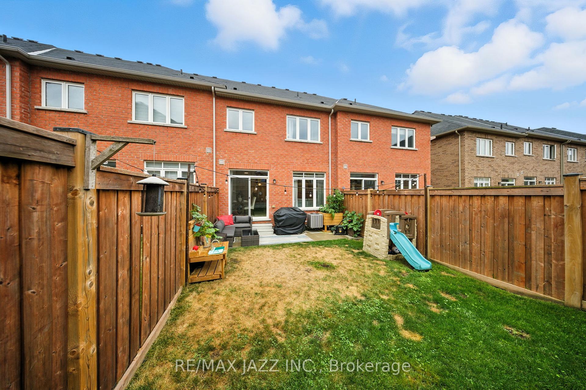 Photo 36 of 70 Lyle Drive, Clarington, Bowmanville — HOMEH