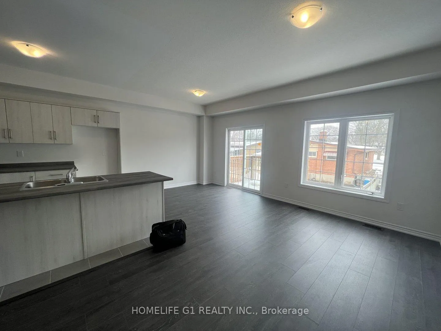 Photo 3 of 82 Dewberry Drive, Kitchener — HOMEH