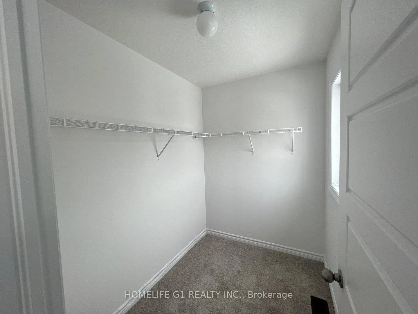 Photo 9 of 82 Dewberry Drive, Kitchener — HOMEH