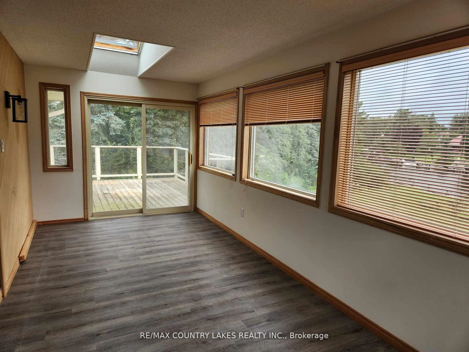 Photo 10 of Unit Upper, 104 Turtle Path, Ramara, Brechin — HOMEH