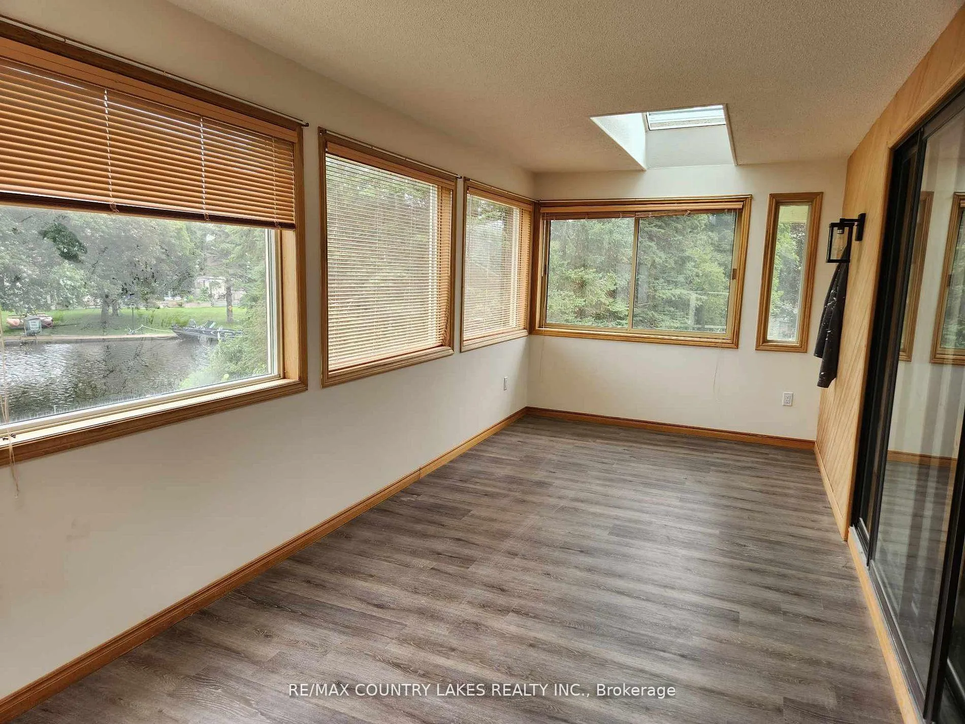 Photo 11 of Unit Upper, 104 Turtle Path, Ramara, Brechin — HOMEH