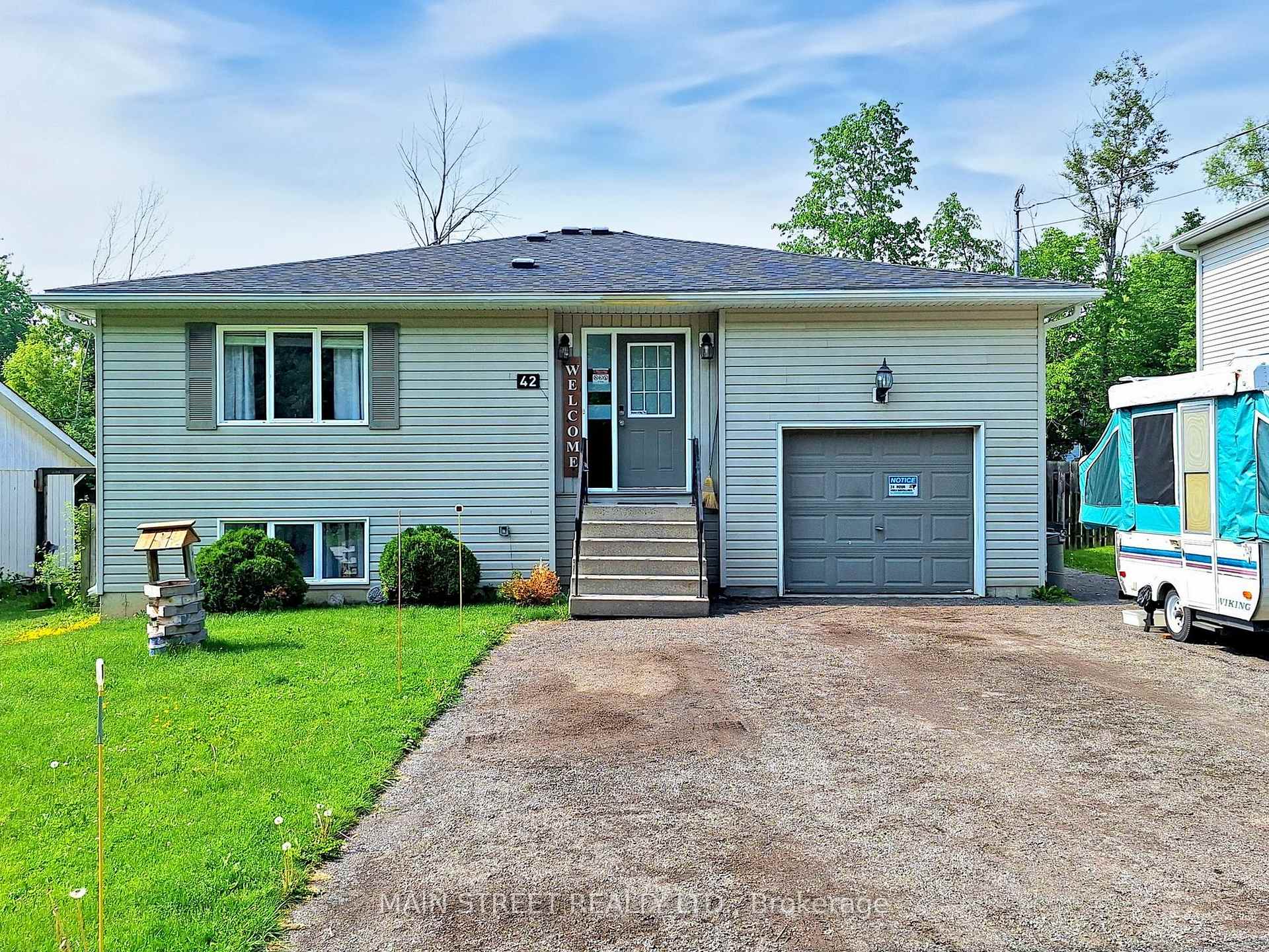 Front of 42 Evelyn Avenue