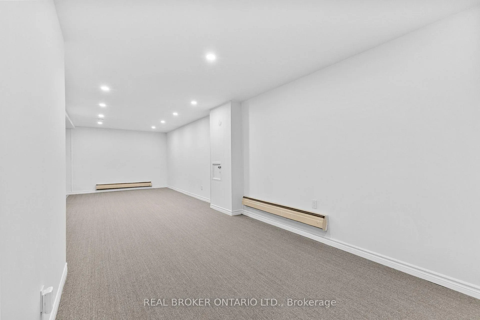 Photo 7 of Unit B, 320 Reynolds Drive, Ottawa, Bilberry Creek/Queenswood Heights — HOMEH