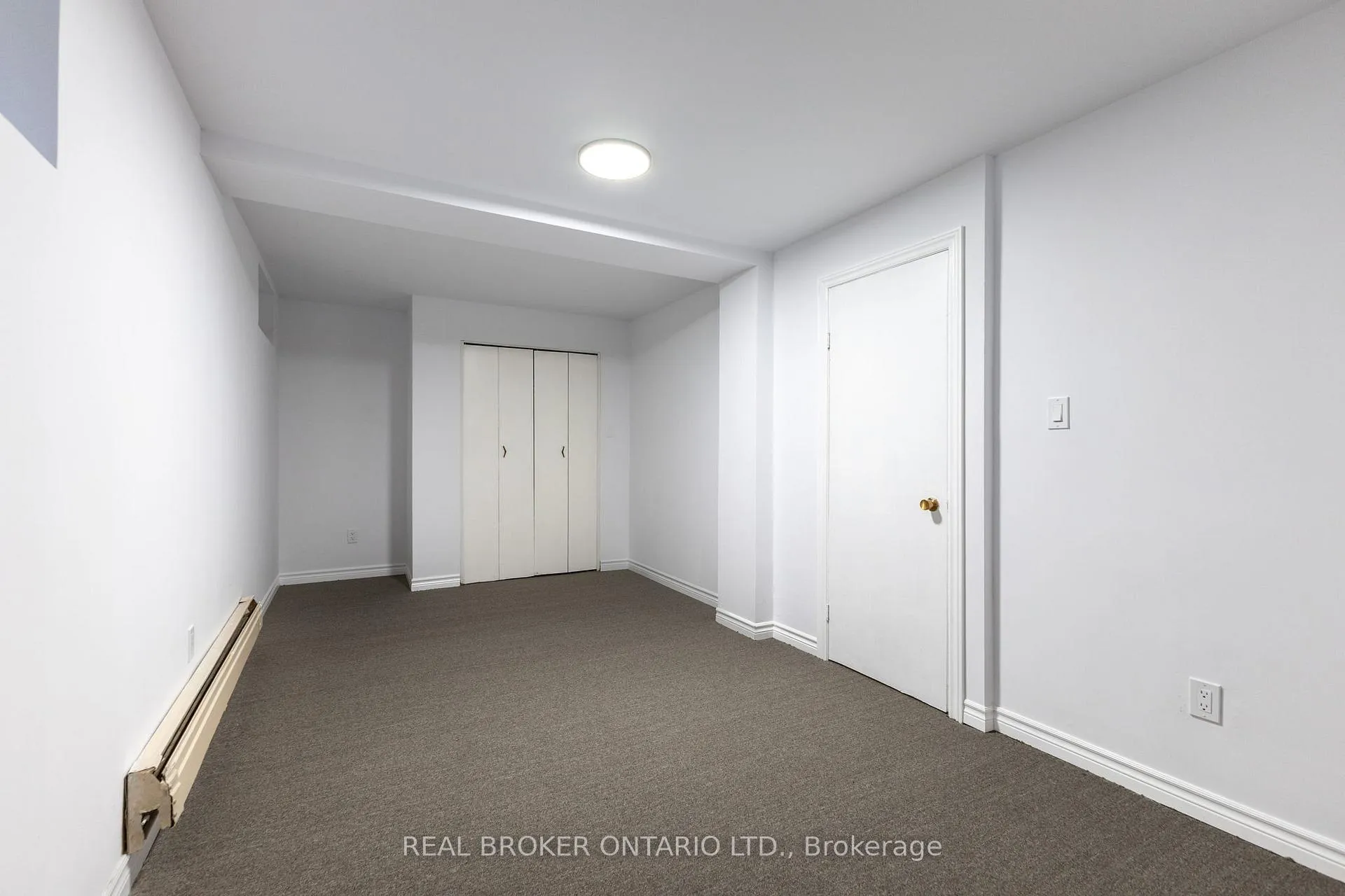 Photo 11 of Unit B, 320 Reynolds Drive, Ottawa, Bilberry Creek/Queenswood Heights — HOMEH