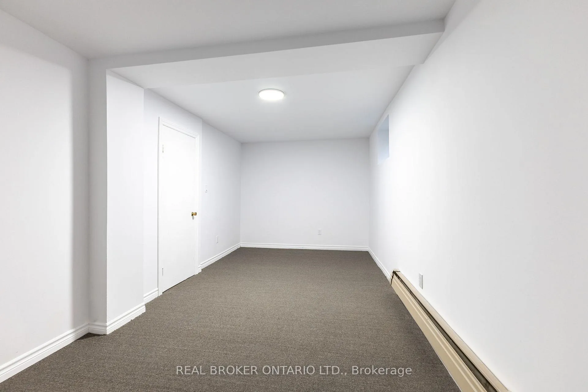 Photo 12 of Unit B, 320 Reynolds Drive, Ottawa, Bilberry Creek/Queenswood Heights — HOMEH