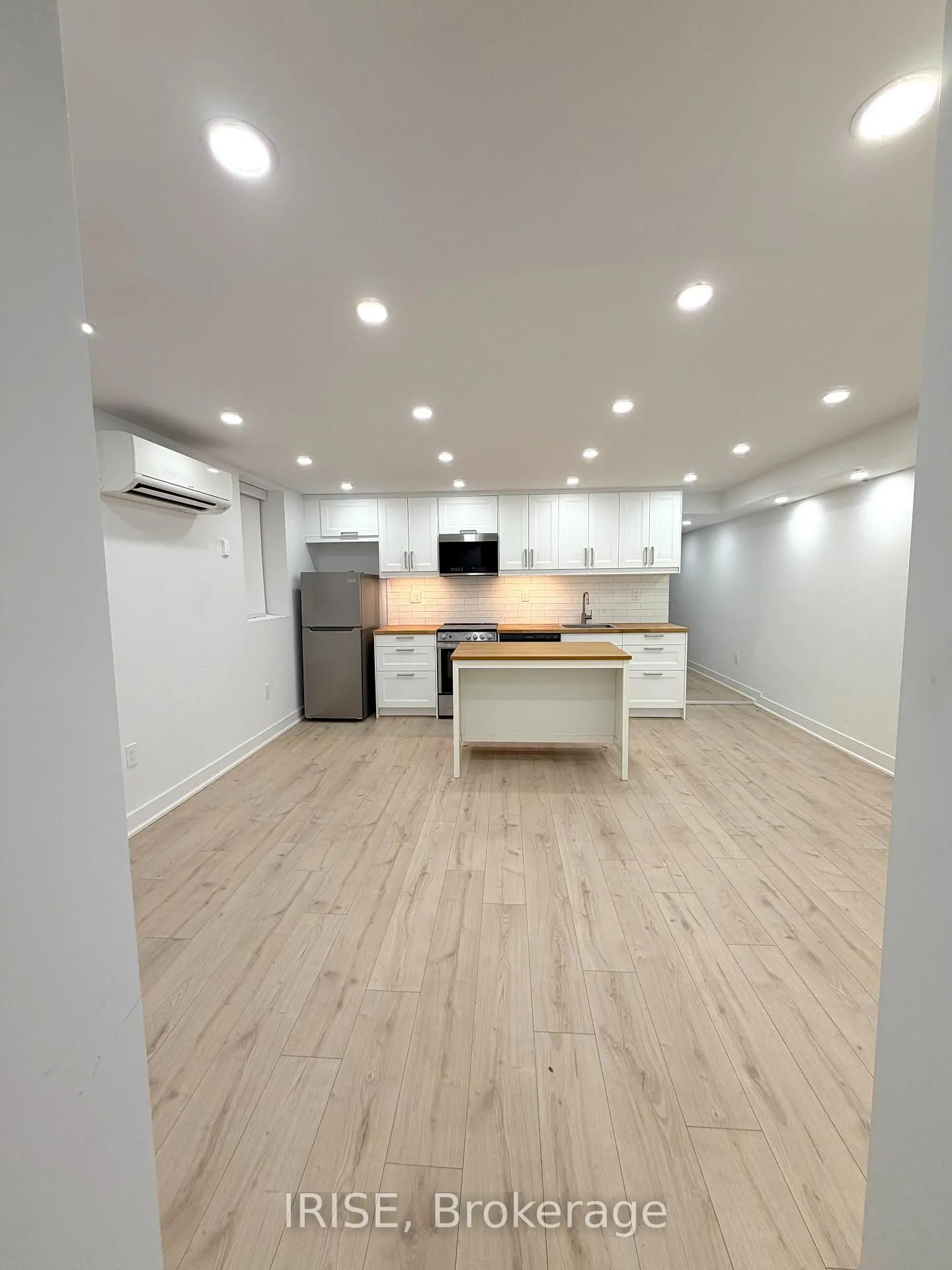 Photo 11 of Unit A, 2 Selwood Avenue, Toronto, The Beaches — HOMEH