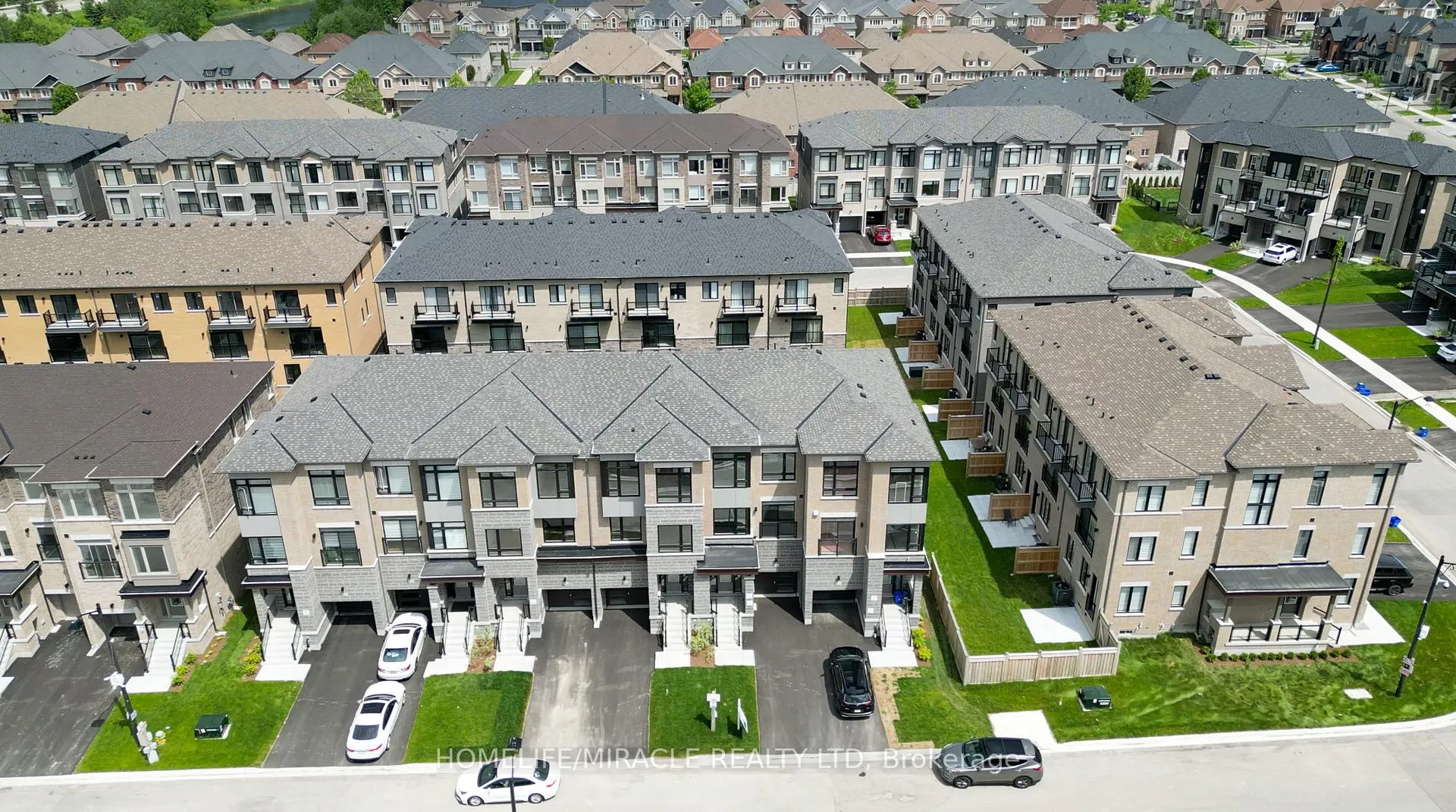 Photo 2 of 68 Tennant Circle, Vaughan, Vellore Village — HOMEH