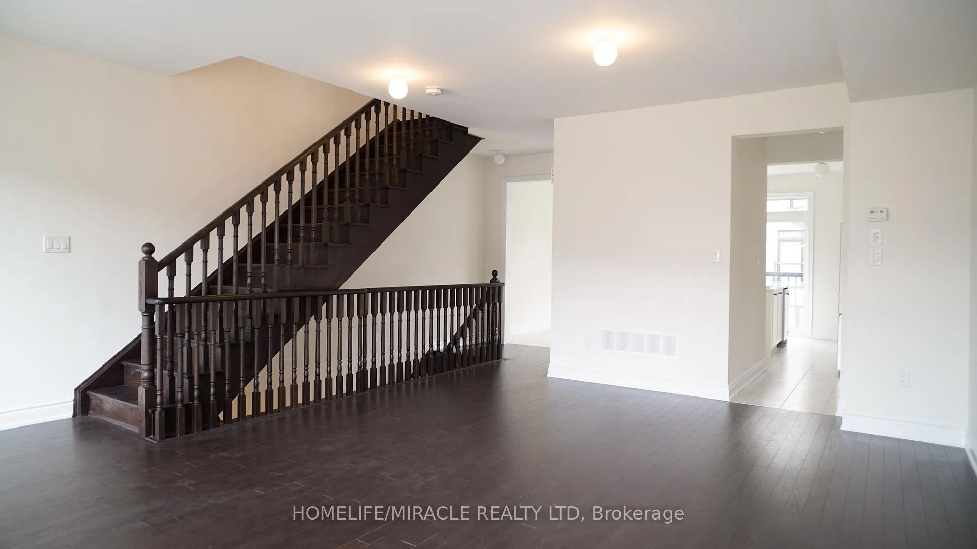 Photo 7 of 68 Tennant Circle, Vaughan, Vellore Village — HOMEH