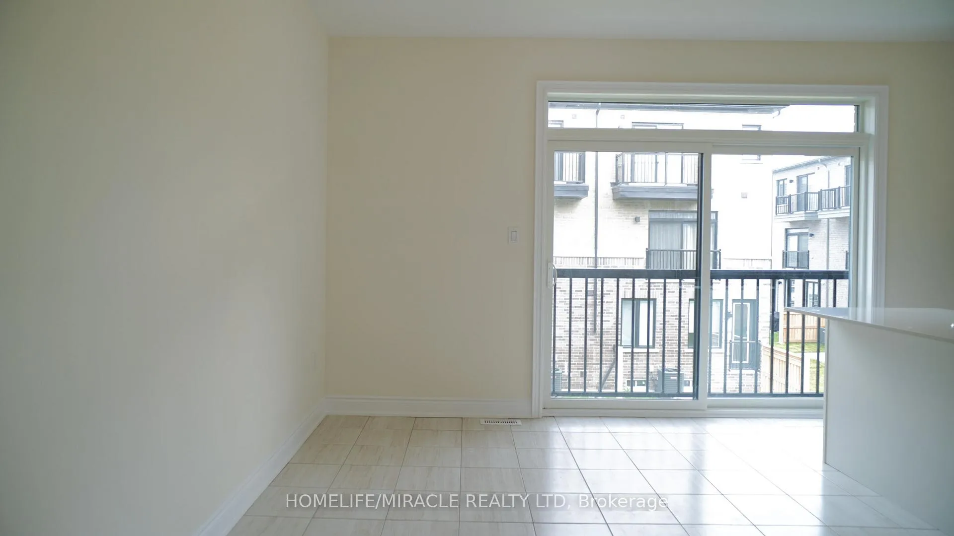 Photo 13 of 68 Tennant Circle, Vaughan, Vellore Village — HOMEH