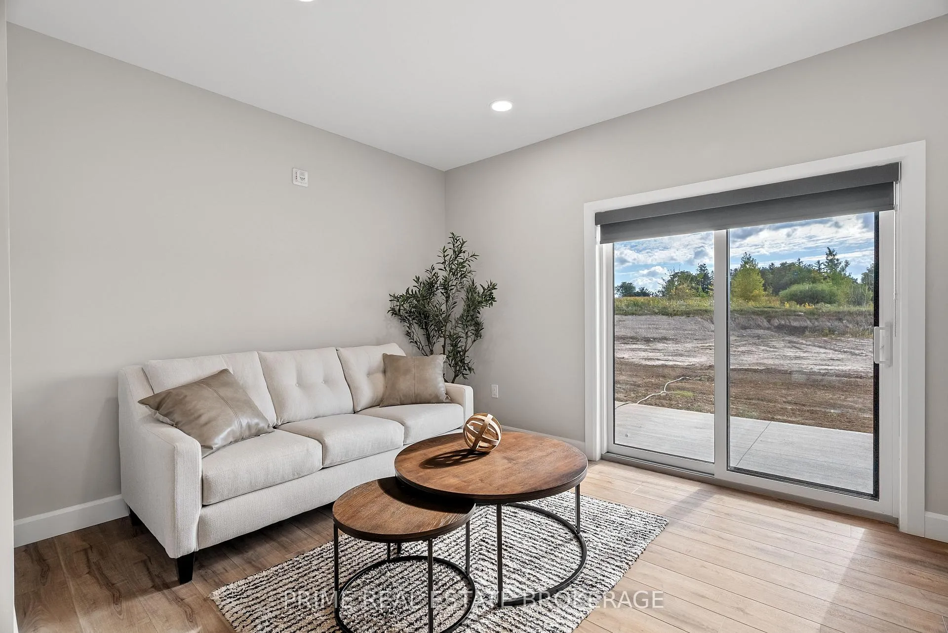 Photo 11 of Unit 303A, 13 Moonlight Court, Central Huron, Clinton — HOMEH