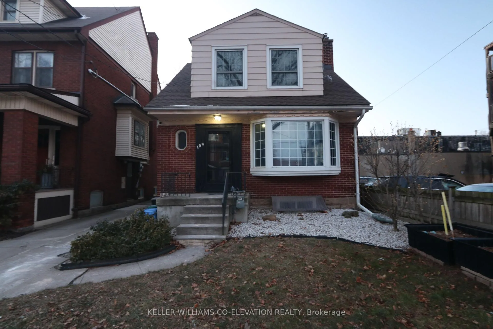 Photo 3 of 130 Sherman Avenue S, Hamilton, Gibson — HOMEH