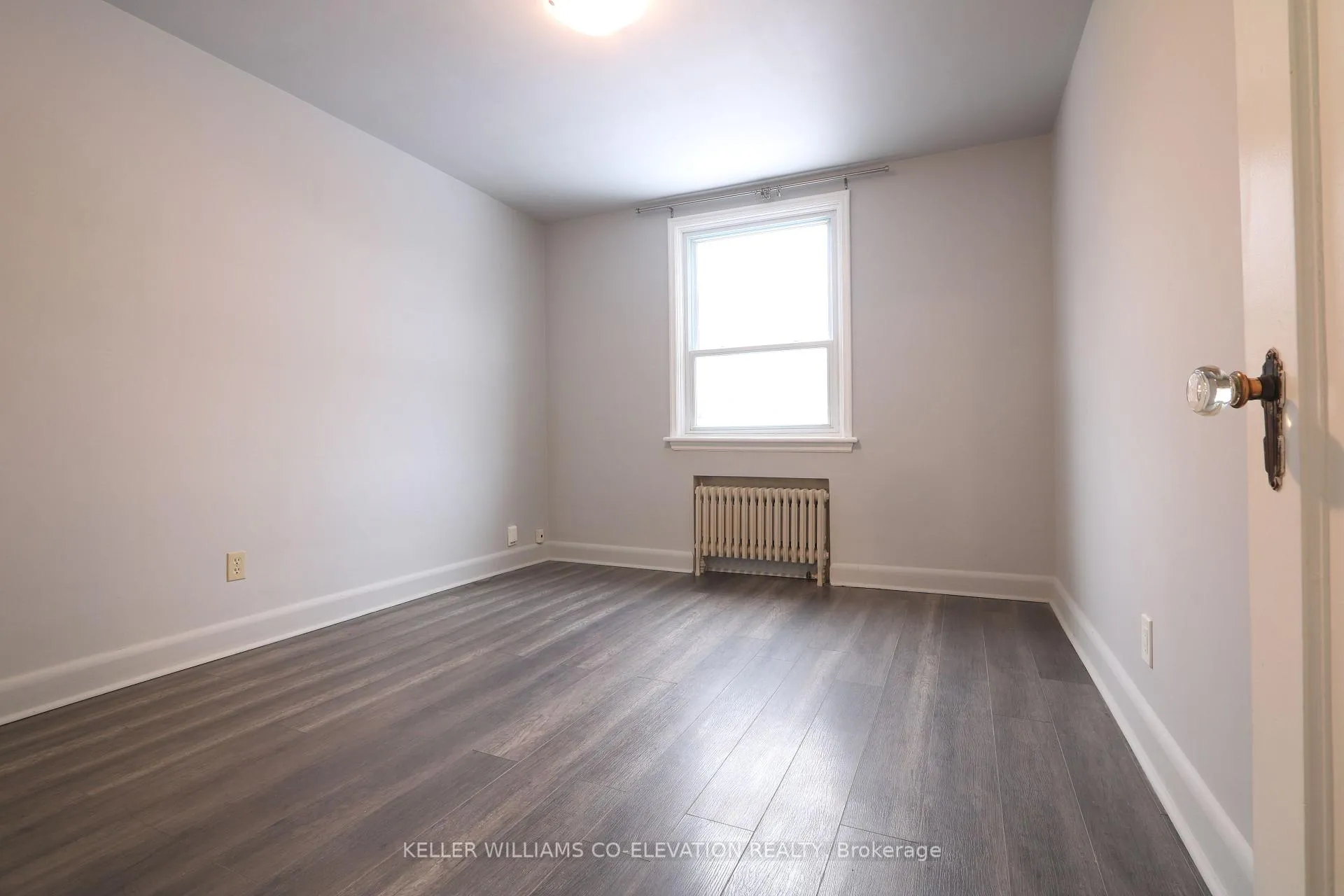 Photo 8 of 130 Sherman Avenue S, Hamilton, Gibson — HOMEH