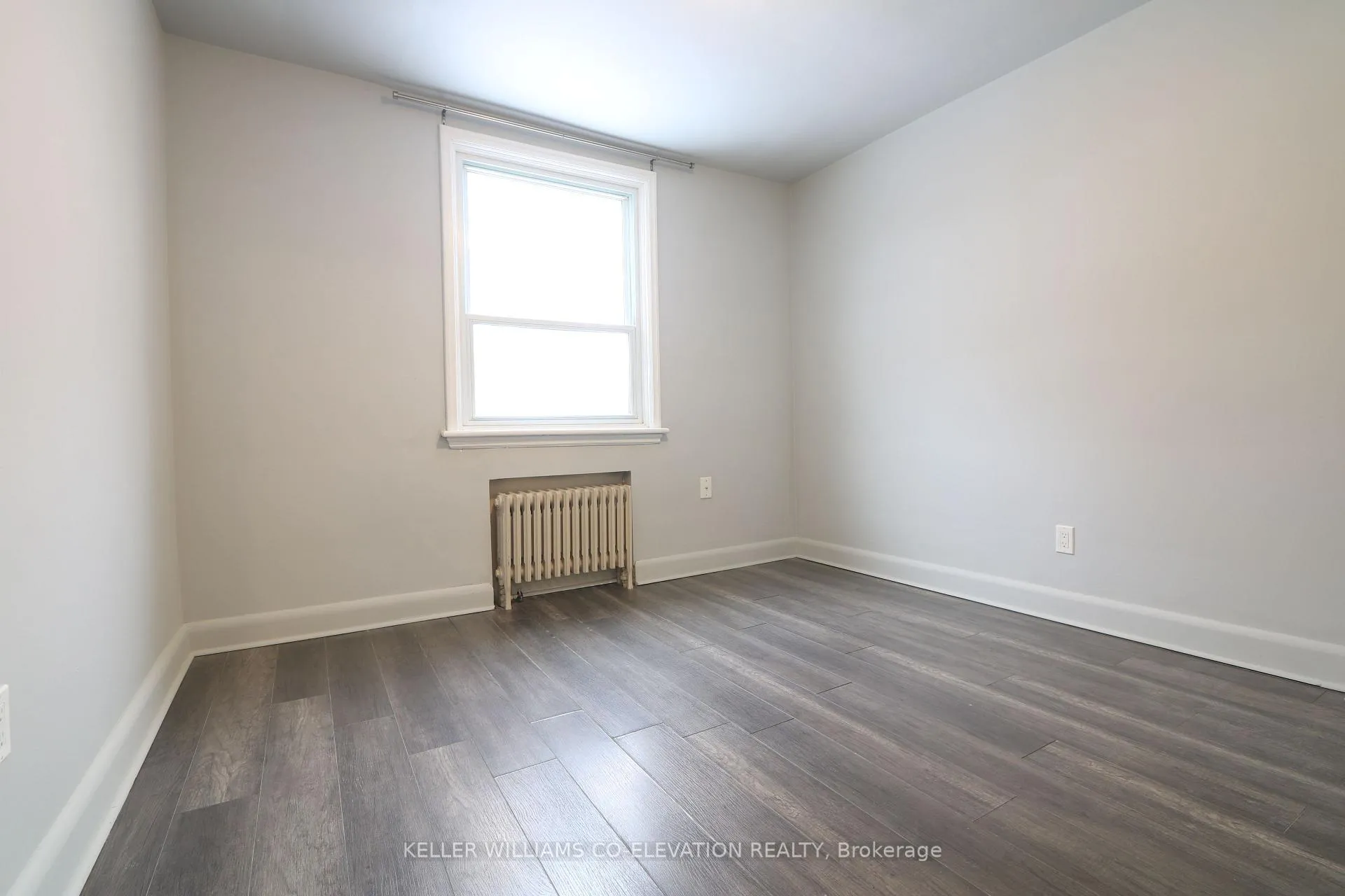 Photo 9 of 130 Sherman Avenue S, Hamilton, Gibson — HOMEH